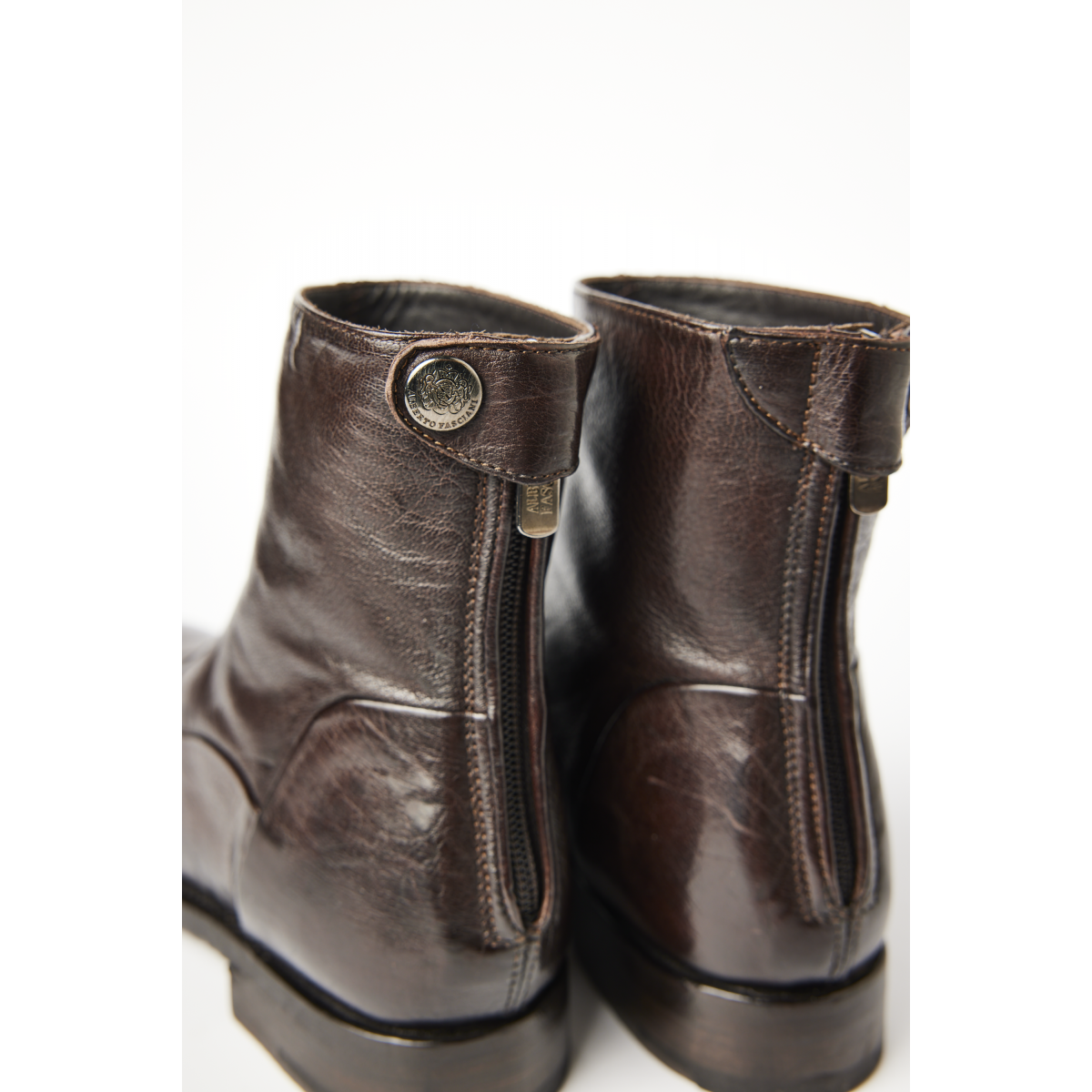 AlbertoFascianiMaya509Teak-04