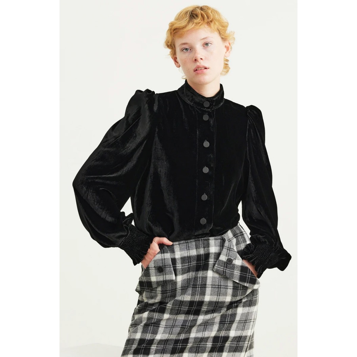 BrittSisseckSiaSkjorteSort-02