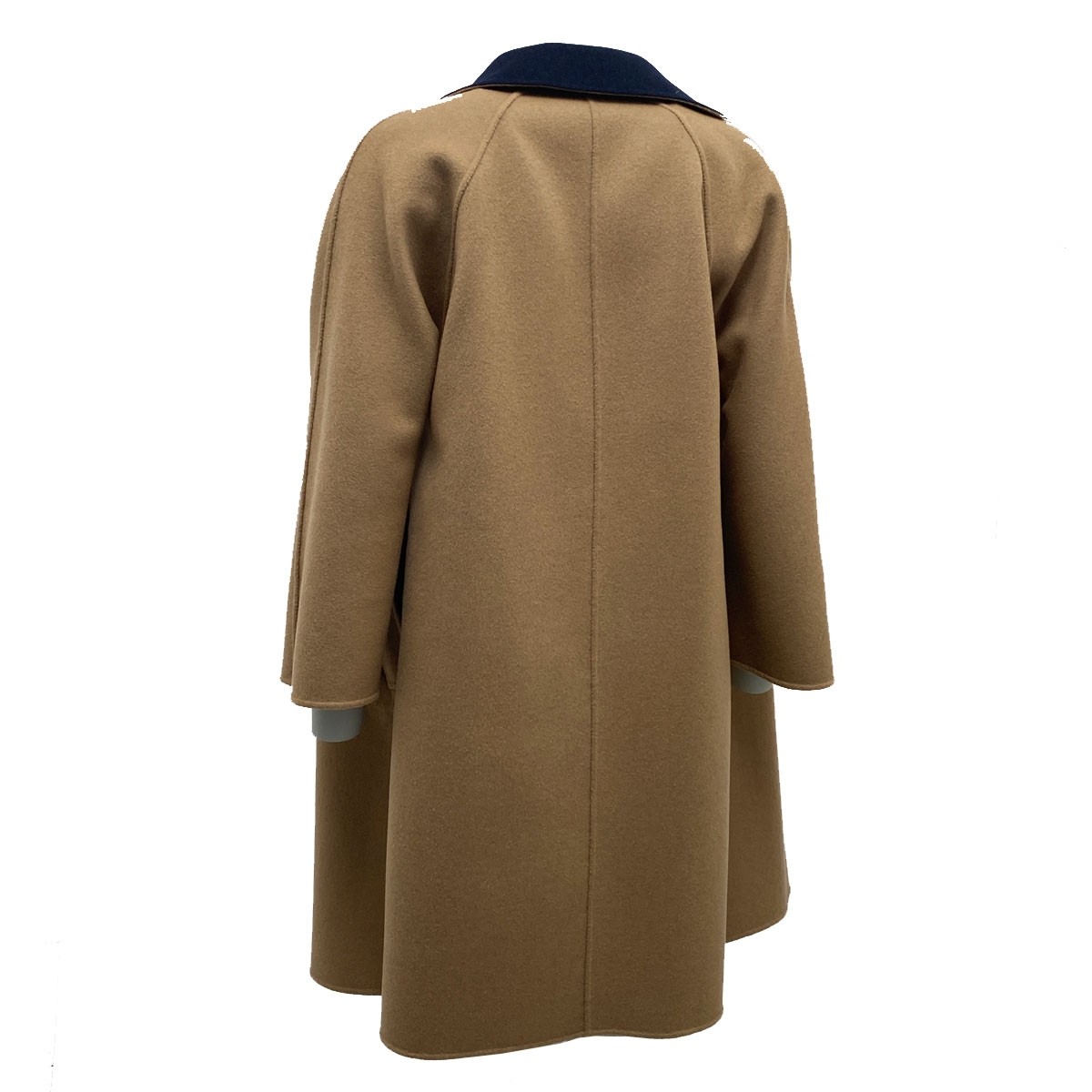 MaxMaraWeekendRailFrakke-02